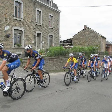 לינה וארוחת בוקר Les Vieilles Pierres