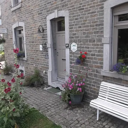 לינה וארוחת בוקר Les Vieilles Pierres